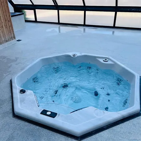 Le Splendide De Piscine Sauna Jacuzzi Deauville